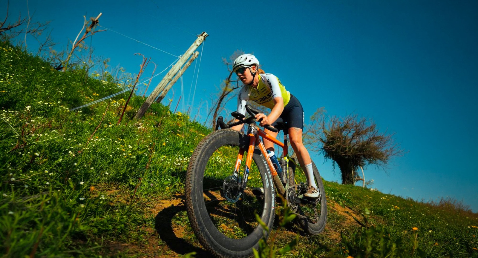 Cassia Boglio cycling